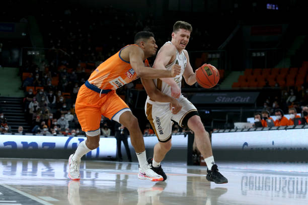 我们能够更 我们能够更